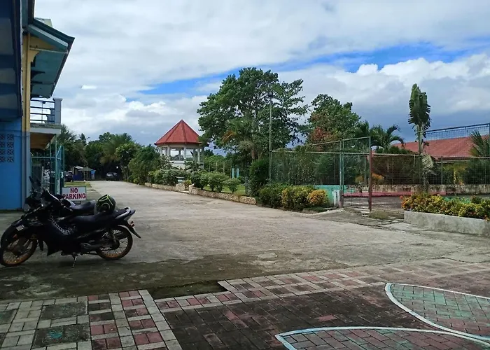 Reddoorz At Asela A Garden Cordova Former Reddoorz Near Gaisano Grand Cordova ホテル