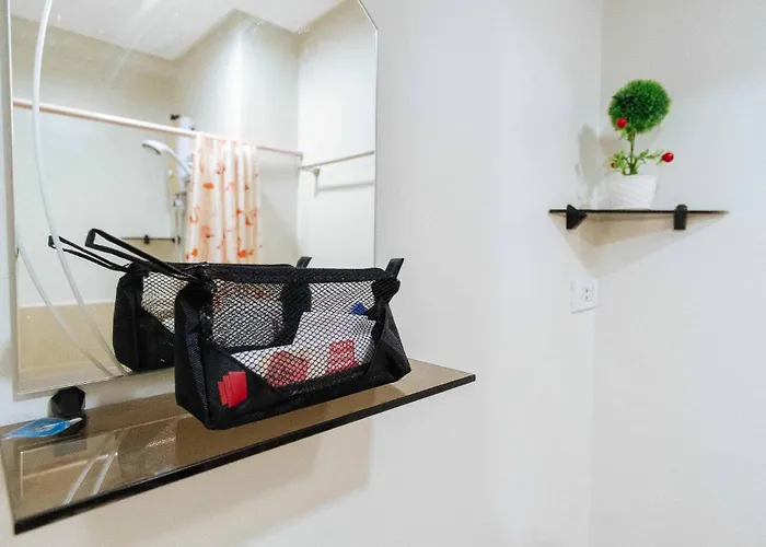 ホテル Reddoorz At Asela A Garden Cordova Former Reddoorz Near Gaisano Grand Cordova