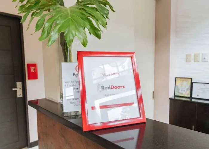 Reddoorz Near Gaisano Grand Cordova Hotel 2*